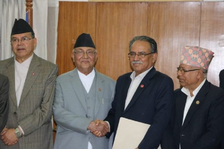 माधव नेपालको चियापान भेला