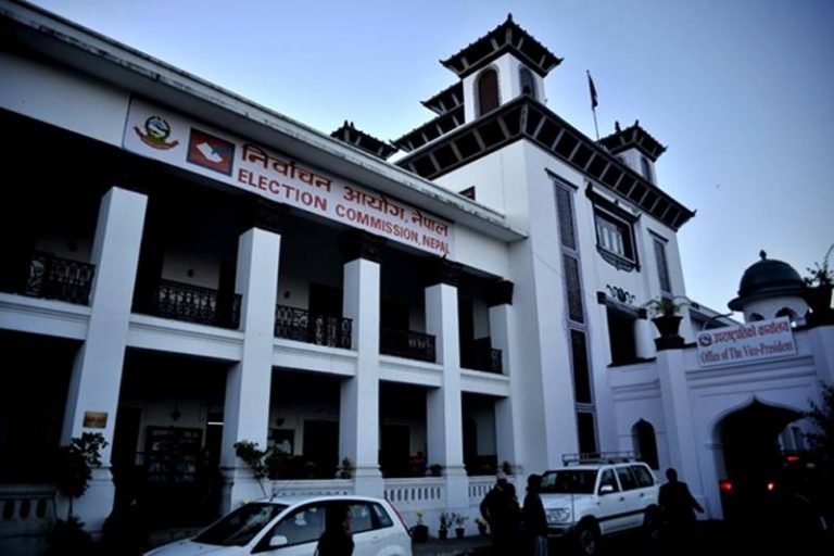  नेकपा नाम विवादः आयोगले निर्णय गर्न सकेन