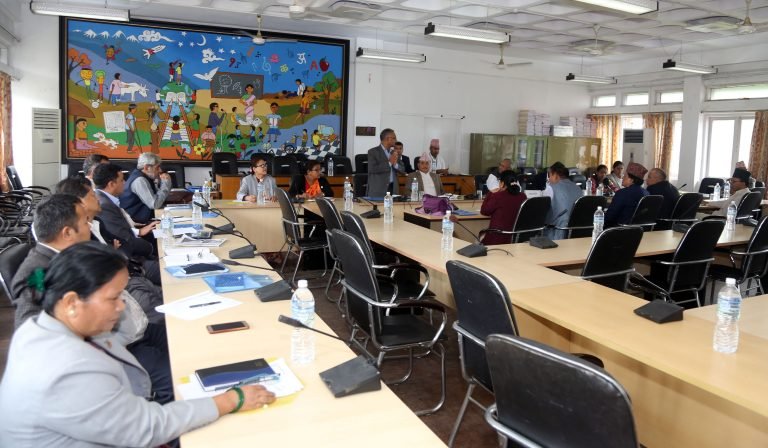 चिनीको मूल्य प्रतिकेजी रु ६३ कायम राख्न लेखा समितिको निर्देशन