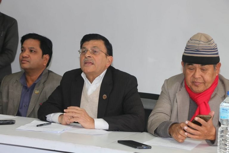 उच्चस्तरीय राजनीतिक वार्ता टोलीः विप्लव आएनन्, राउत कार्यदेशमै परेनन