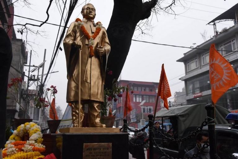 टेकु खरिबोटमा सहिद शुक्रराज शास्त्रीको सालिक अनावरण