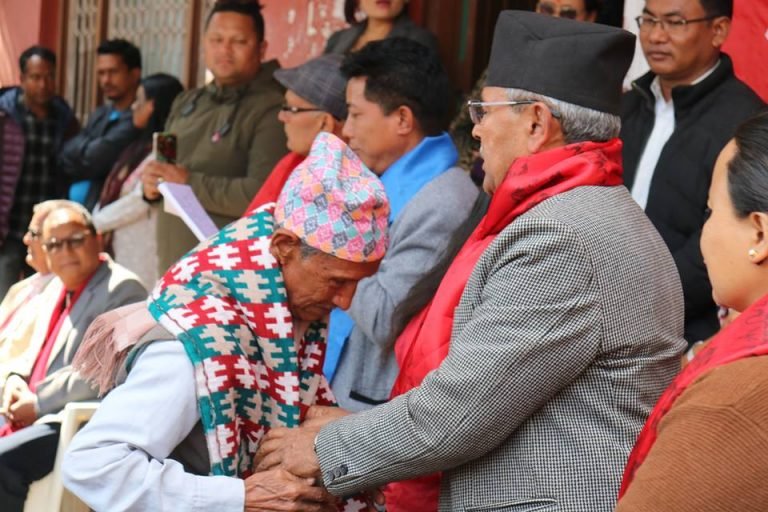 २४ औँ जनयुद्ध दिवसमा नेकपा मकवानपुरले गर्यो ११४ जनालाई सम्मान