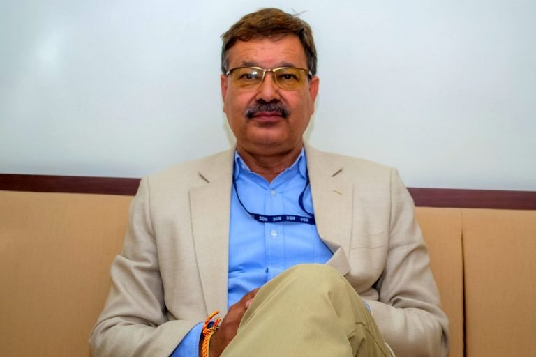 २ करोड ५० लाख धरौटी बुझाएर छुटे गोपाल खड्का