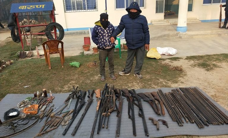 दाङको विकट गाउँमा भेटियो हतियार कारखाना, दुई जना पक्राउ