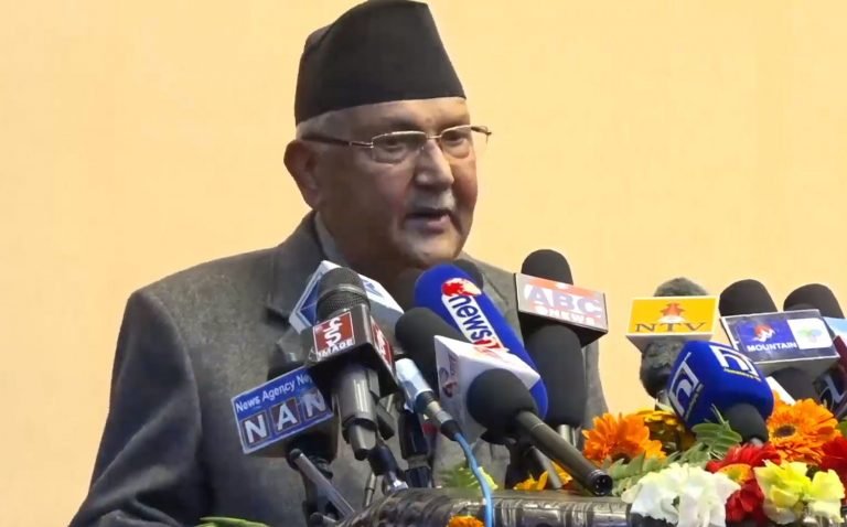 विप्लवलाई प्रधानमन्त्रीको चेतावनीः तिम्रो पार्टीको नाम लुटेरा समुह राख