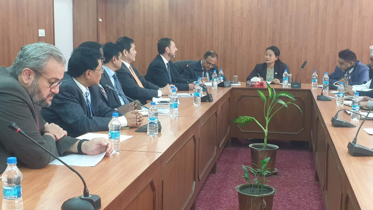 खानेपानी मन्त्रालय र विश्व बैंकका प्रतिनिधिहरु बीच छलफल
