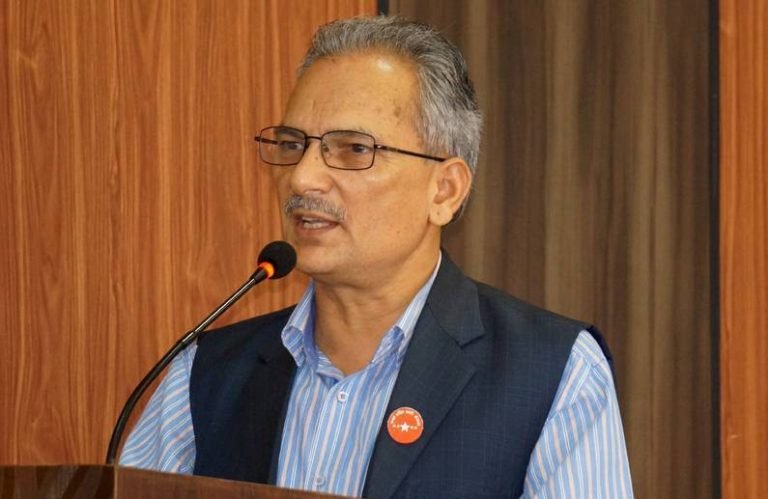 प्रचण्डसँग तारा चुनाव चिन्ह मागेका बाबुरामले नपाएपछि लिए उम्मेदवारी फिर्ता