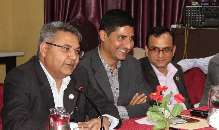 विप्लव नेतृत्वको नेकपालाई उचाल्ने गरी समाचार नदिन सञ्चारमन्त्रीको आग्रह