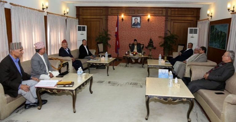 नेकपाले टुंग्यायो जनवर्गीय संगठनको नेतृत्व,युवा माओवादीलाई विद्यार्थी एमालेलाई