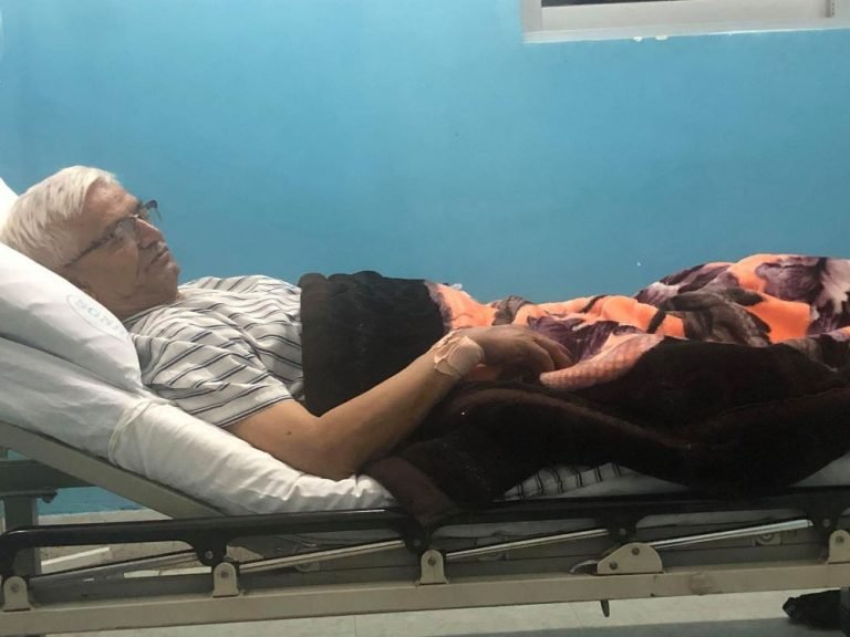 प्रदेश ३ का मुख्यमन्त्री डोरमणी पौडेल अस्पताल भर्ना