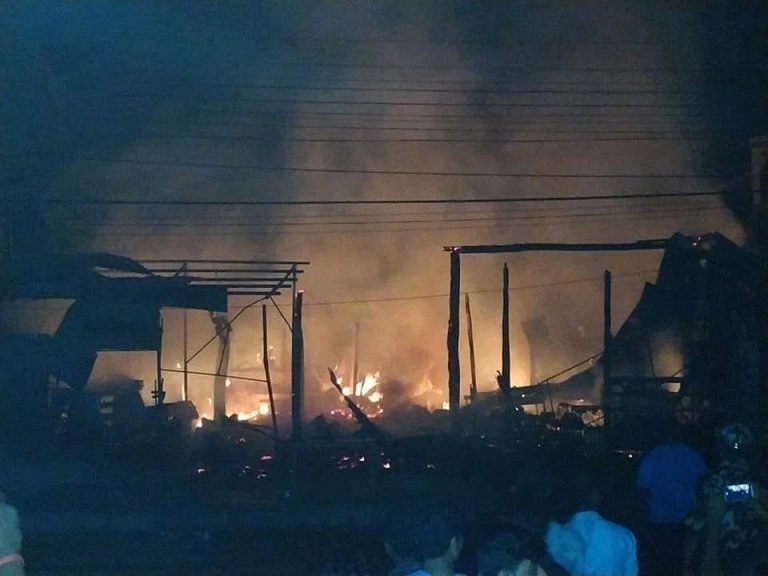 जनकपुरमा एकाबिहानै ग्याँस सिलिण्डर विस्फोट, तीन होटल जलेर नष्ट