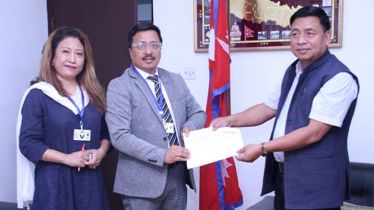 उपराष्ट्रपति पुनको एक महिनाको तलब क्यान्सर पीडितलाई