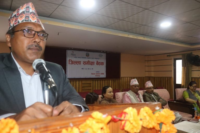 जिससले समग्र जिल्लाको नेतृत्व गर्नुपर्छ ।