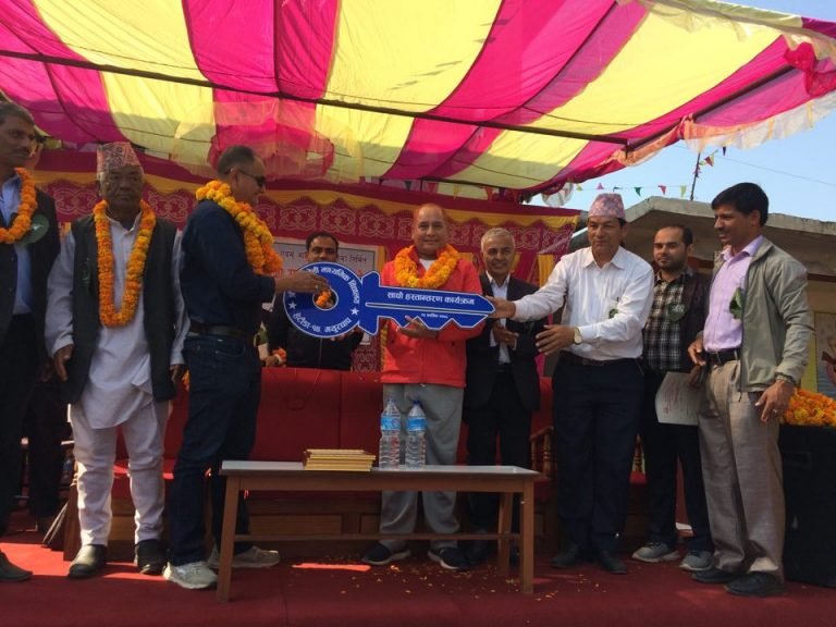 भुकम्पले भत्कीएको विद्यालय हेटौंडामा नव निर्मित विद्यालय भवन उद्घाटन्
