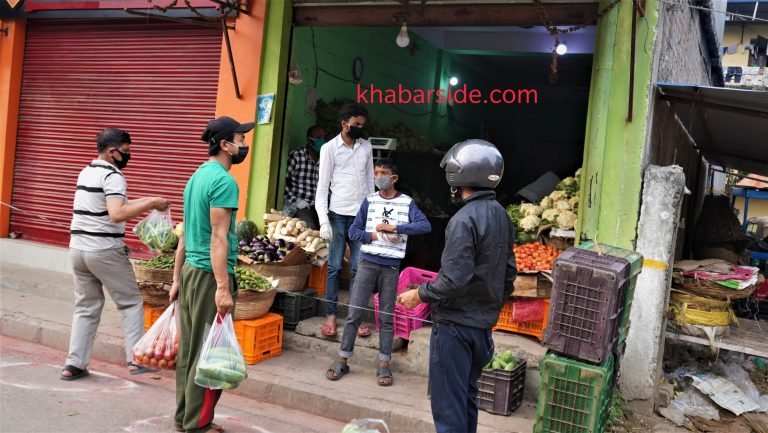 लकडाउनको चौथो दिन यस्तो देखियो हेटौडा बजार (फोटो फिचर)