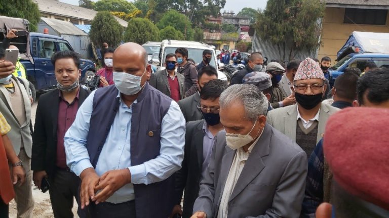 मुद्दा दर्ता होला सांसद बस्नेत र श्रेष्ठसँगै पूर्वआईजीपी खनालविरुद्धको