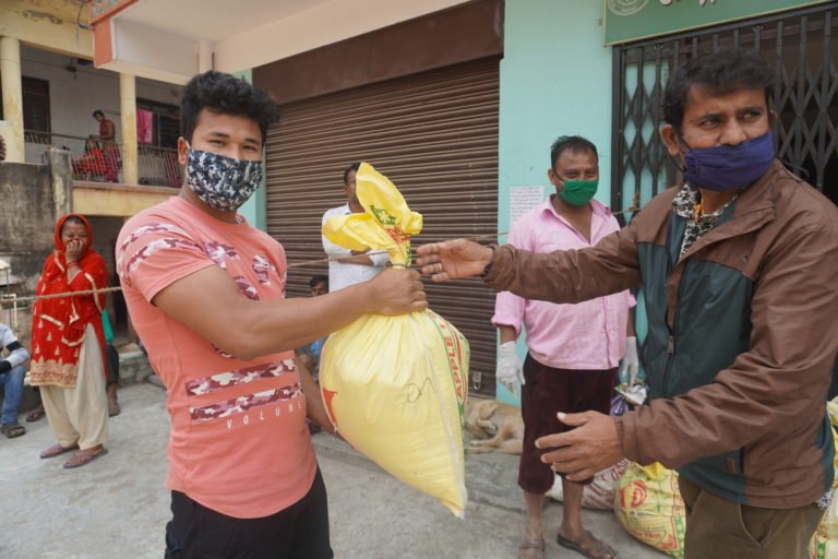 हेटौंडामा राहत वितरण