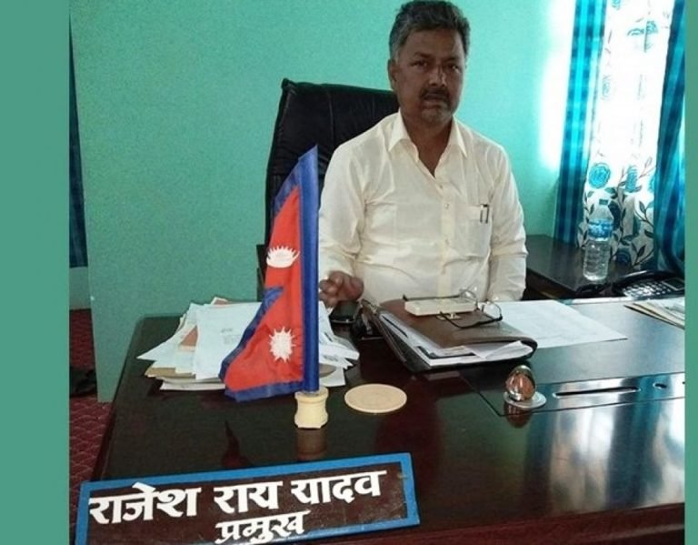 राहतमा कुहिएको दाल वितरण गरेको अभियोगमा कलैयाका मेयर पक्राउ