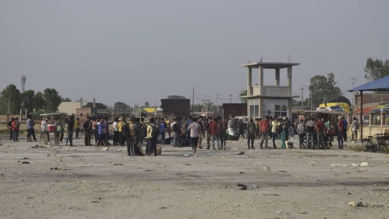 क्‍वारेन्टाइनबाटै संक्रमितहरु भागे