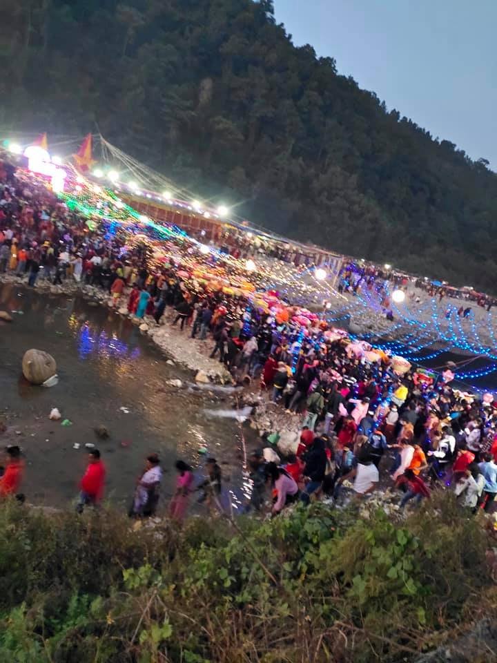 यसरी मनाइयो हेटौंडामा छठ पर्ब (फोटो फिचर)