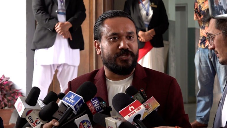 अडियो प्रकरणले विवादमा तानिएका खगेन्द्रमाथि लगायो औपचारिक कार्यक्रममा प्रतिबन्ध, थाल्यो छानबिन